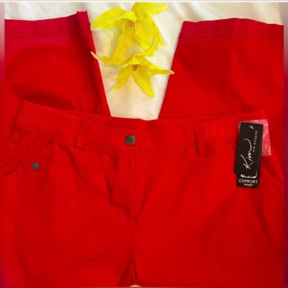 New with tags! Kim Rogers red cropped pants!